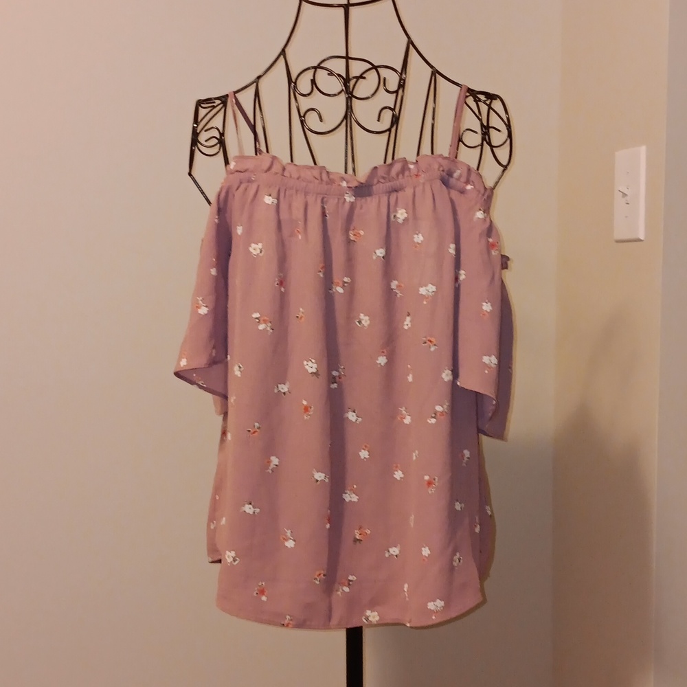 NWTS Hippie Rose Mauve Floral blouse & Flower Earrings